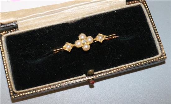 Gold, pearl and diamond brooch